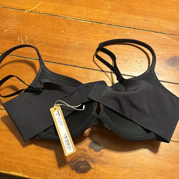 SKIMS ULTIMATE PUSH UP PLUNGE BRA - Onyx - Picture 3 of 11